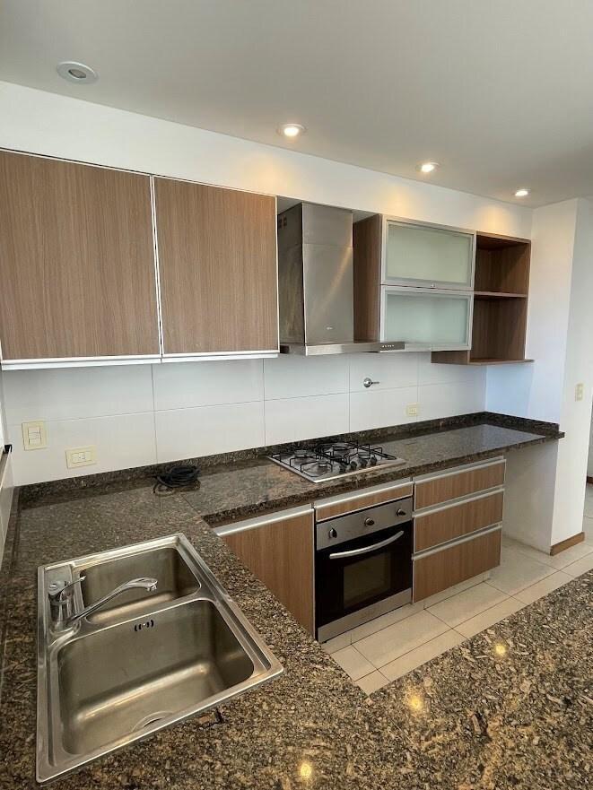 Foto de Departamento de 75 m2, 2 dormitorios en alquiler en Lomas de Zamora, imagen 3