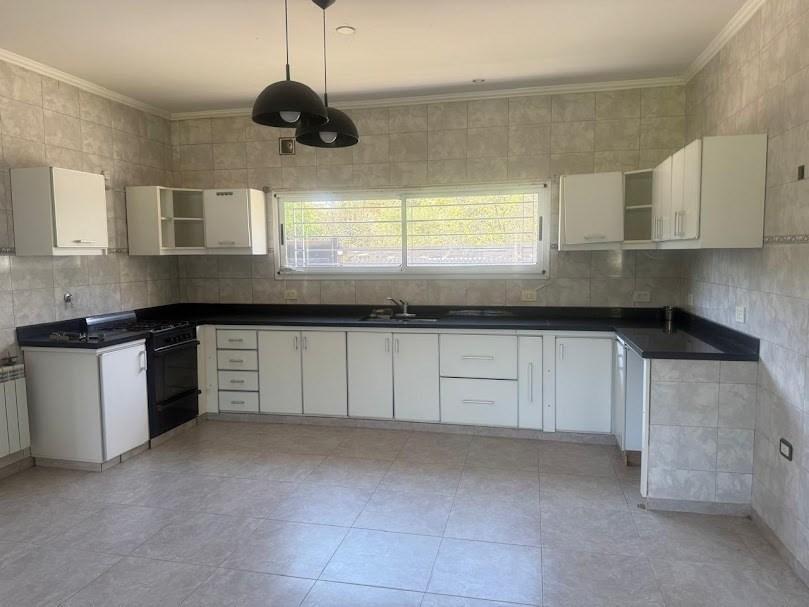 Foto de Casa Chalet en Venta en Empalme Lobos, Lobos, Resto de la Provincia, imagen 5