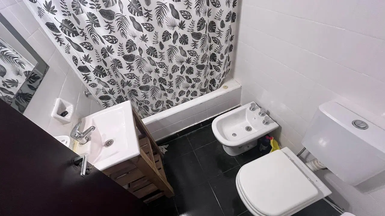 ALQUILER DEPARTAMENTO 2 AMBIENTES MACROCENTRO AL FRENTE CON BALCÓN SIN EXPENSAS 5