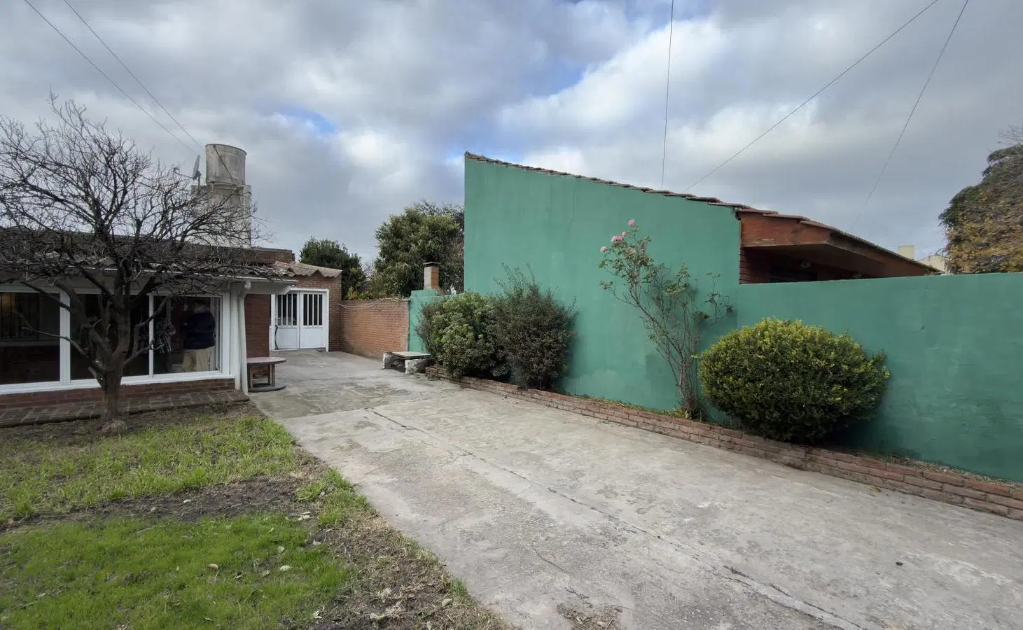Casa 4 ambientes patio garage living galeria El Martillo Mar del Plata 2