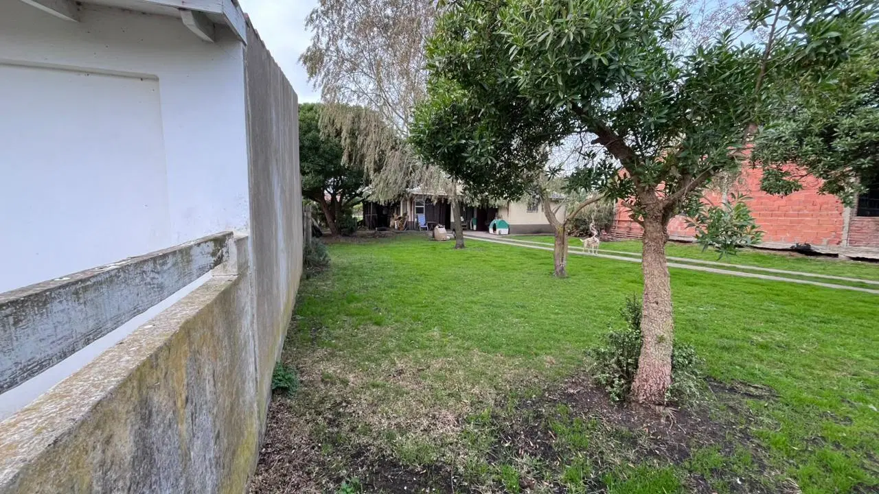 Venta casa 3 ambientes barrio Atlantida con gran parque 3