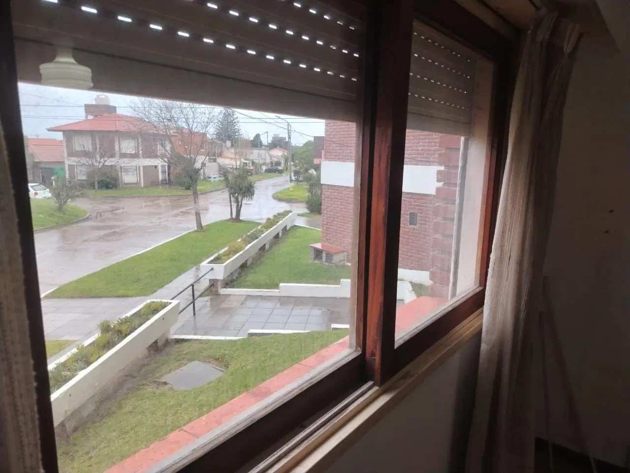 Departamento 2 amb con balcón EN ALQUILER cochera, SUM, patio con parrillas 1