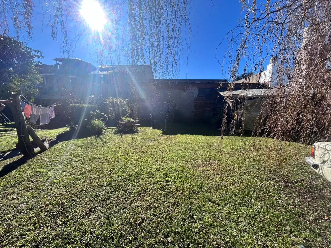 Venta Galpón en barrio Caisamar con gran parque 4