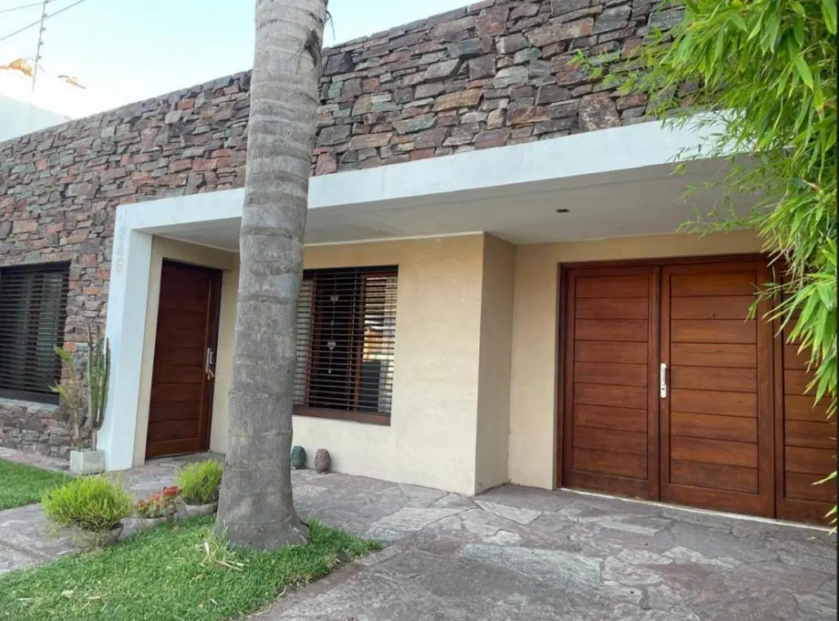 Casa 6 ambientes garade doble terraza San Carlos Mar del Plata 1