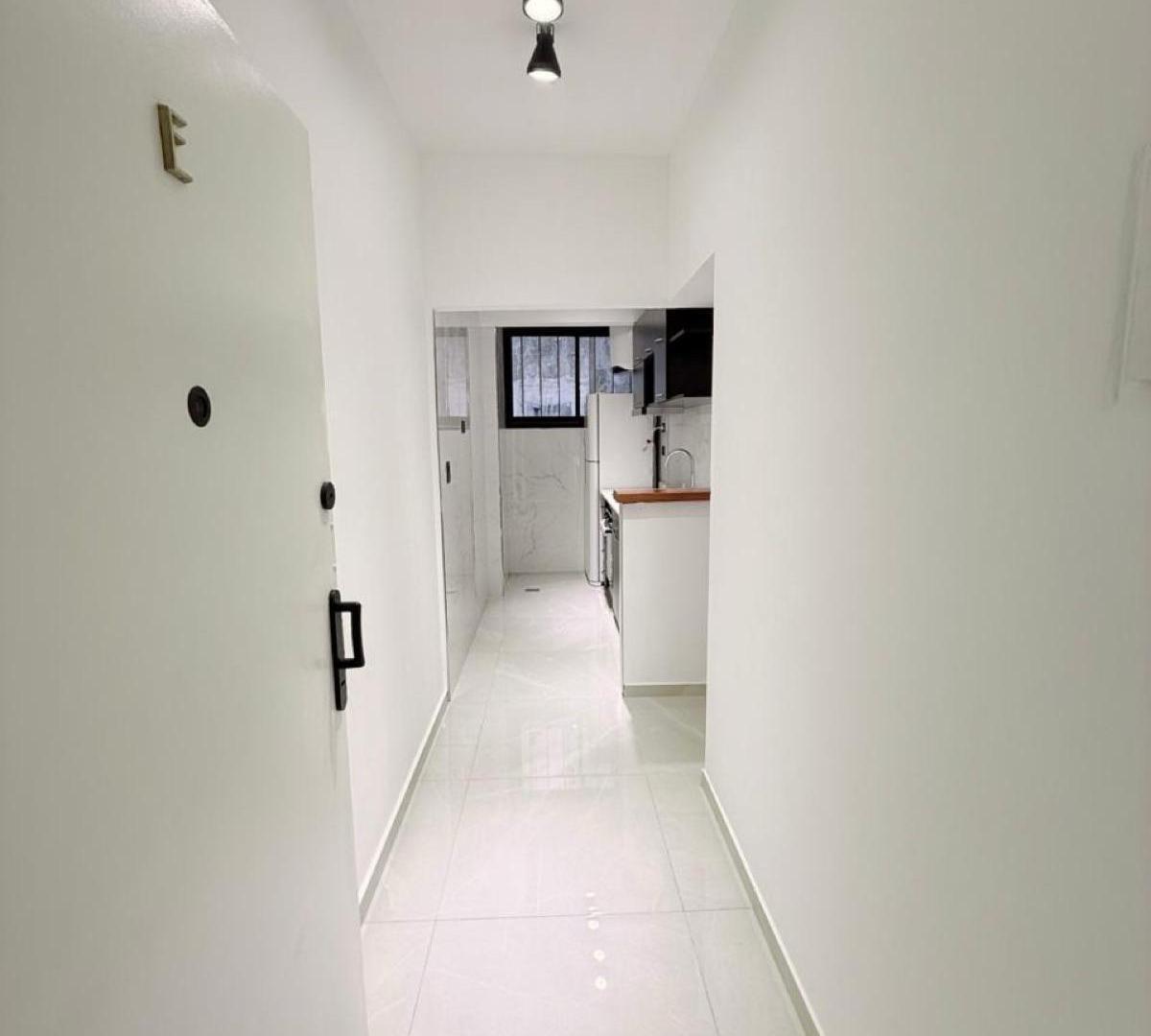 Foto de Departamento 2 ambientes con balcon reciclado en Plaza Colon, imagen 5