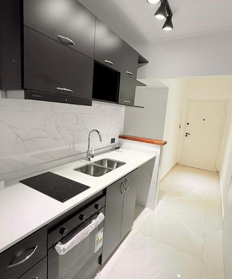 Foto de Departamento 2 ambientes con balcon reciclado en Plaza Colon, imagen 4