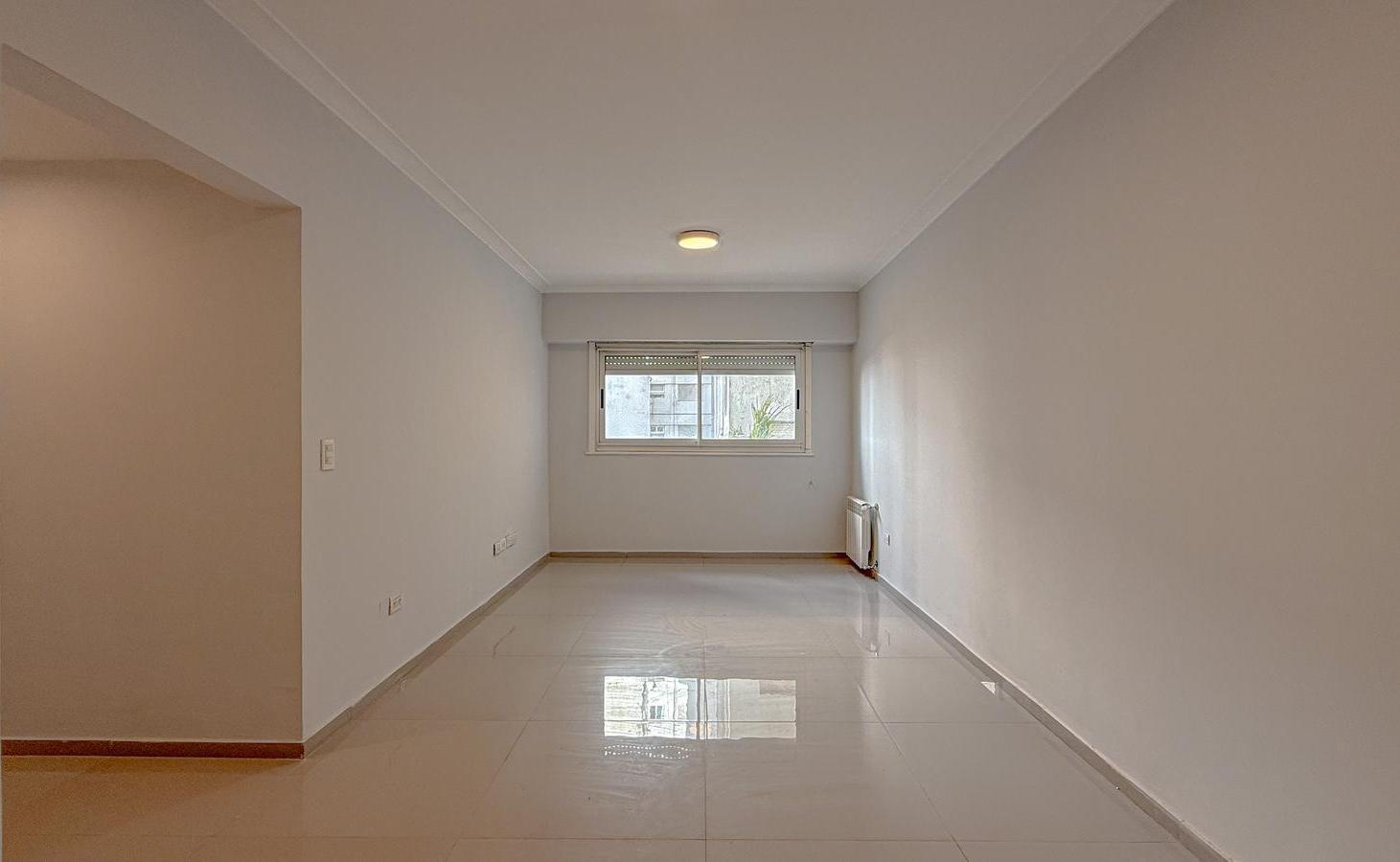 Foto de Venta Departamento 4 ambientes Cochera La Perla, imagen 3