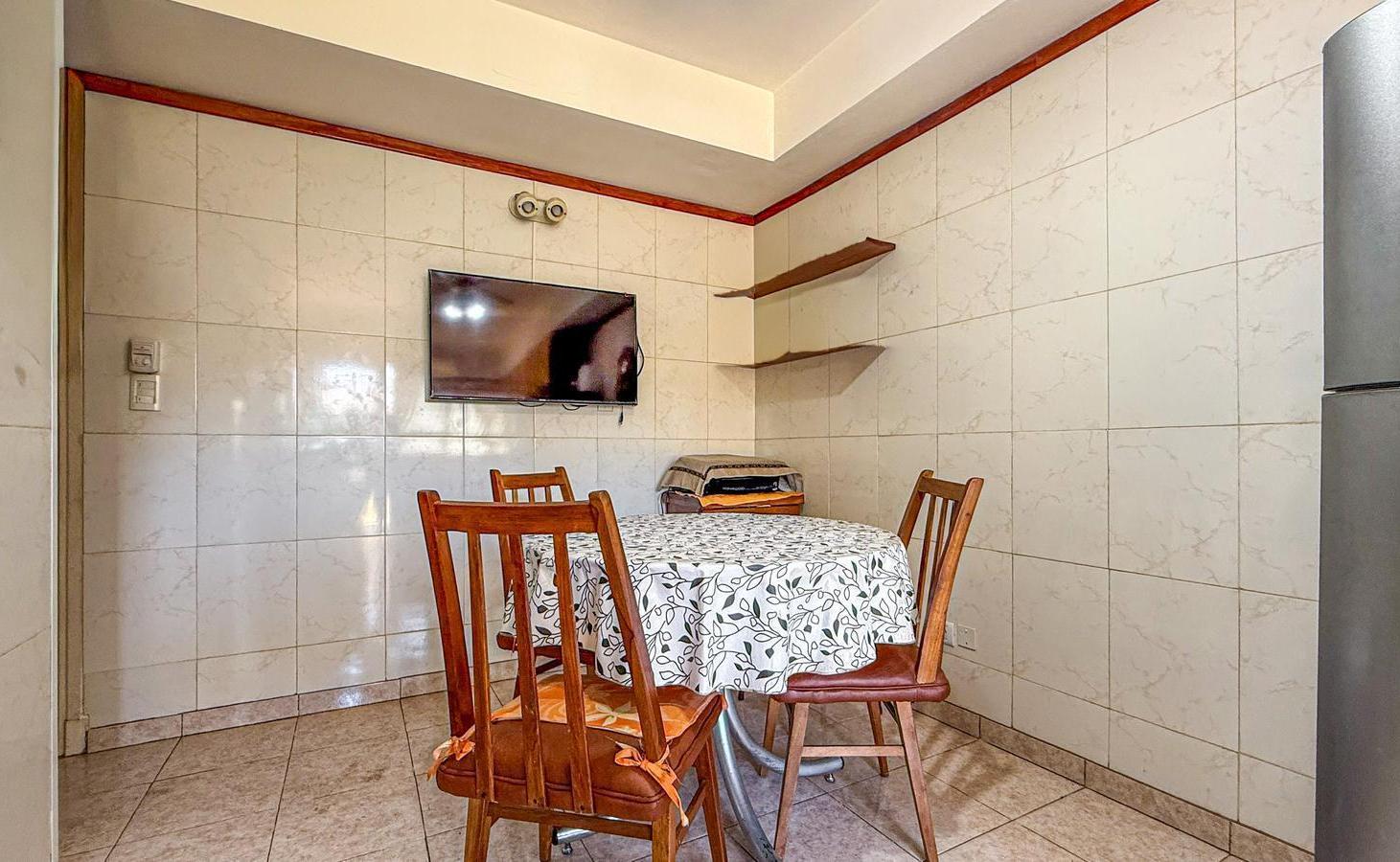 Foto de Venta Casa 3 ambientes Parque Quincho Garage Pompeya, imagen 3