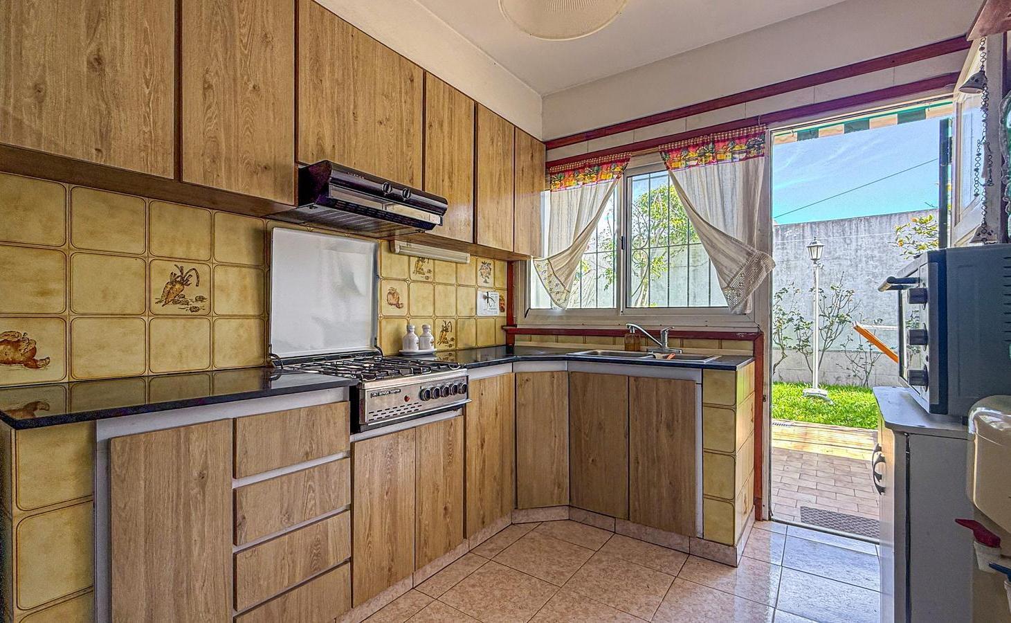Foto de Venta Casa 3 ambientes Parque Quincho Garage Pompeya, imagen 4