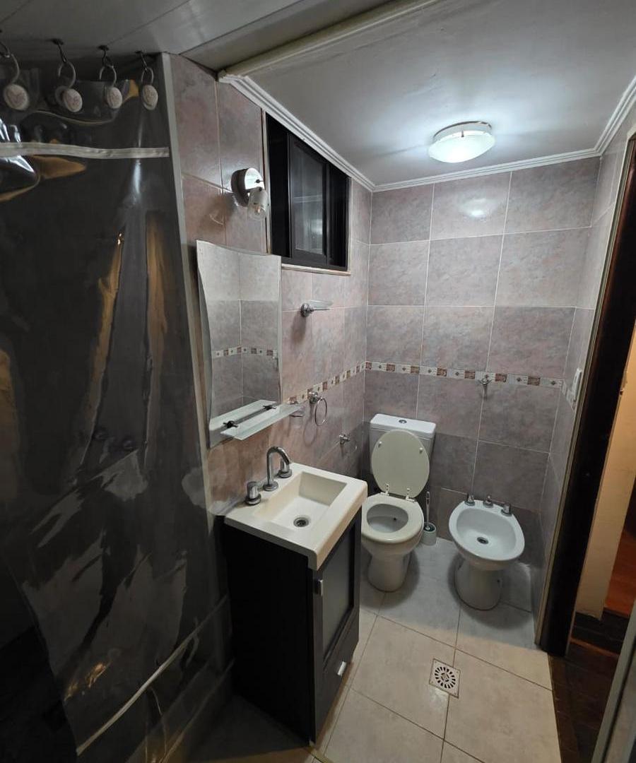 Foto de Casa 5 amb en alquiler en Parque Luro, imagen 2
