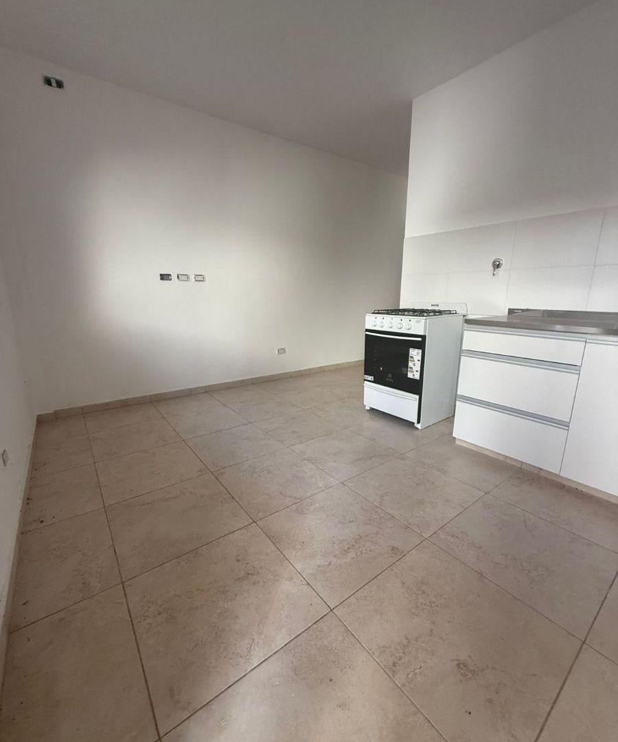 Foto de ALQUILER | DEPARTAMENTO 2 AMBIENTES | LUIS GUILLON, imagen 4