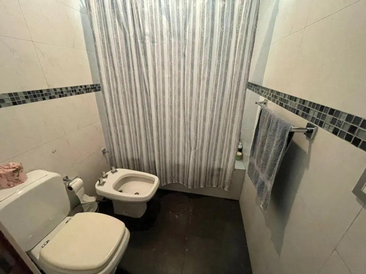 Casa en venta / alquiler en Temperley 3