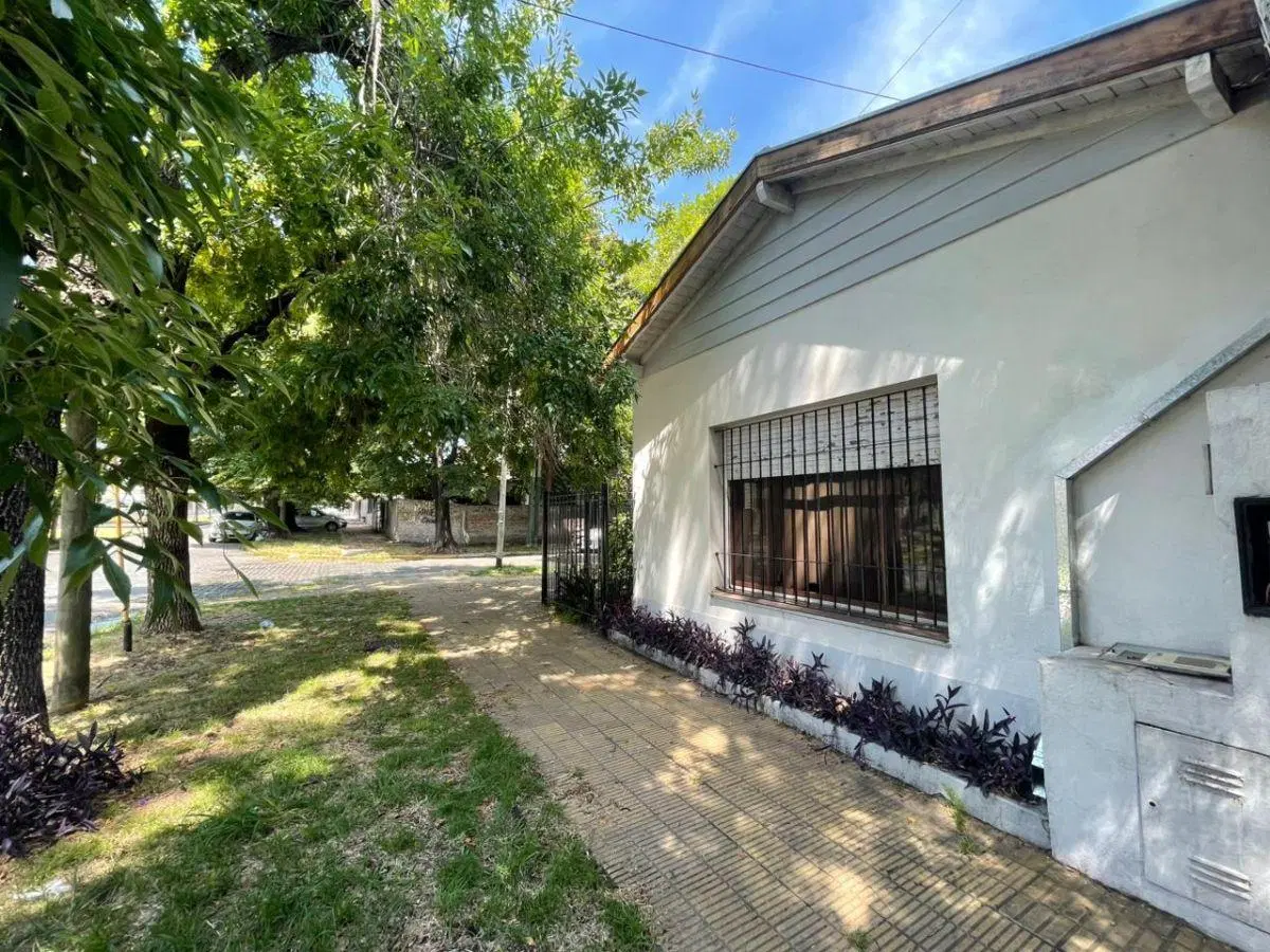Casa en venta / alquiler en Temperley 1