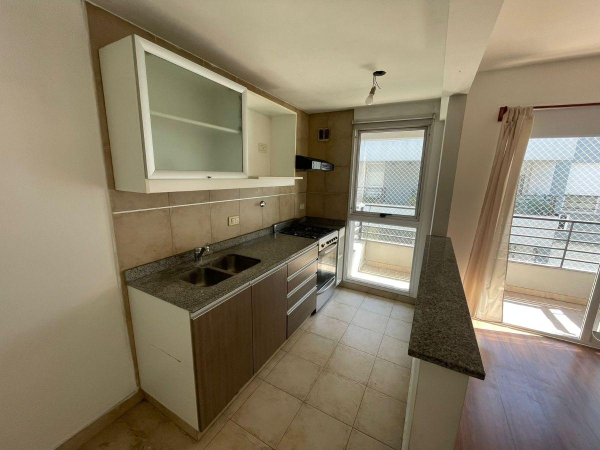 Foto de Departamento en alquiler en Banfield, imagen 2