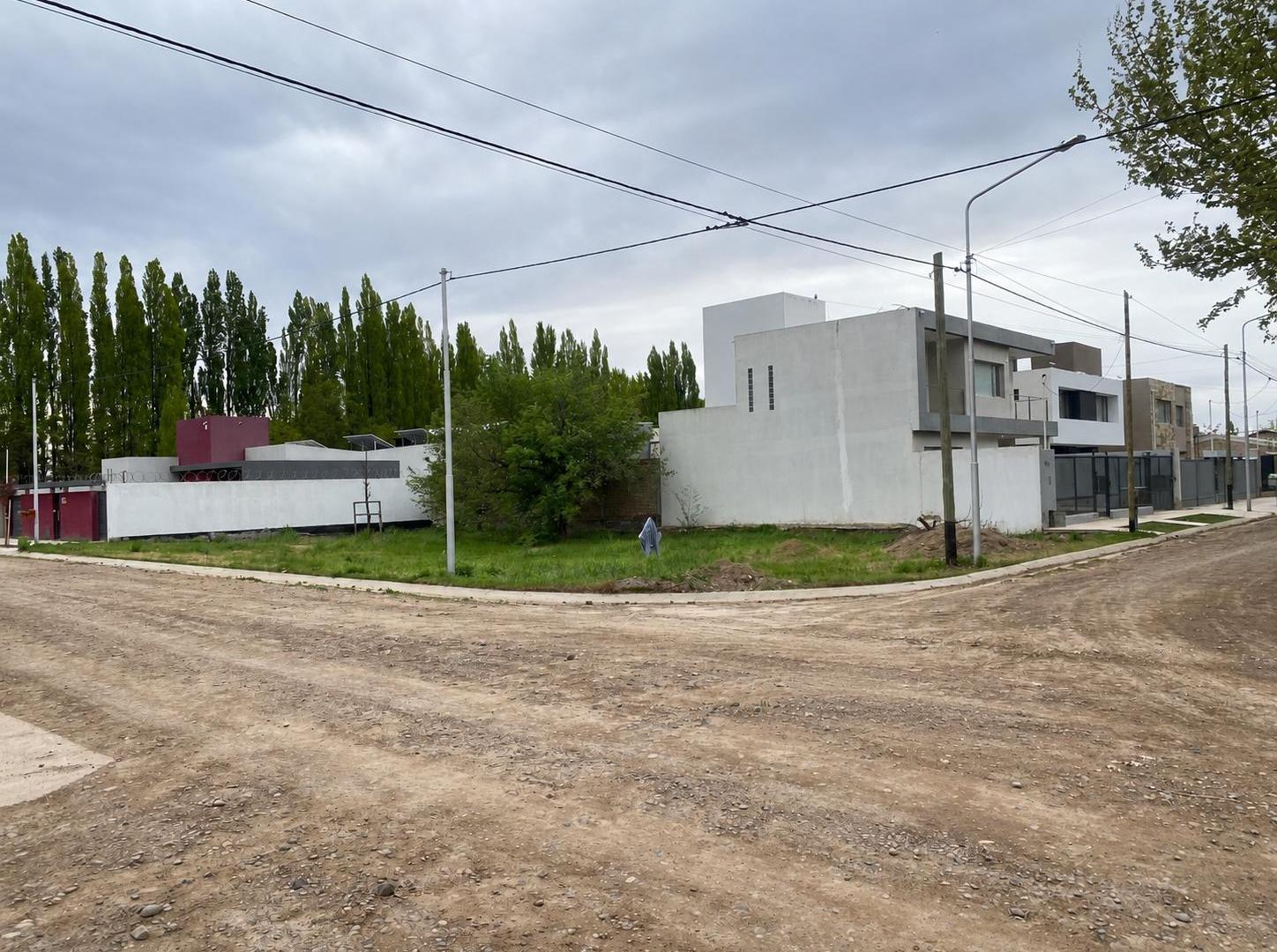 Foto de Venta de Lote en Barrio el Floreal de Plottier, imagen 2