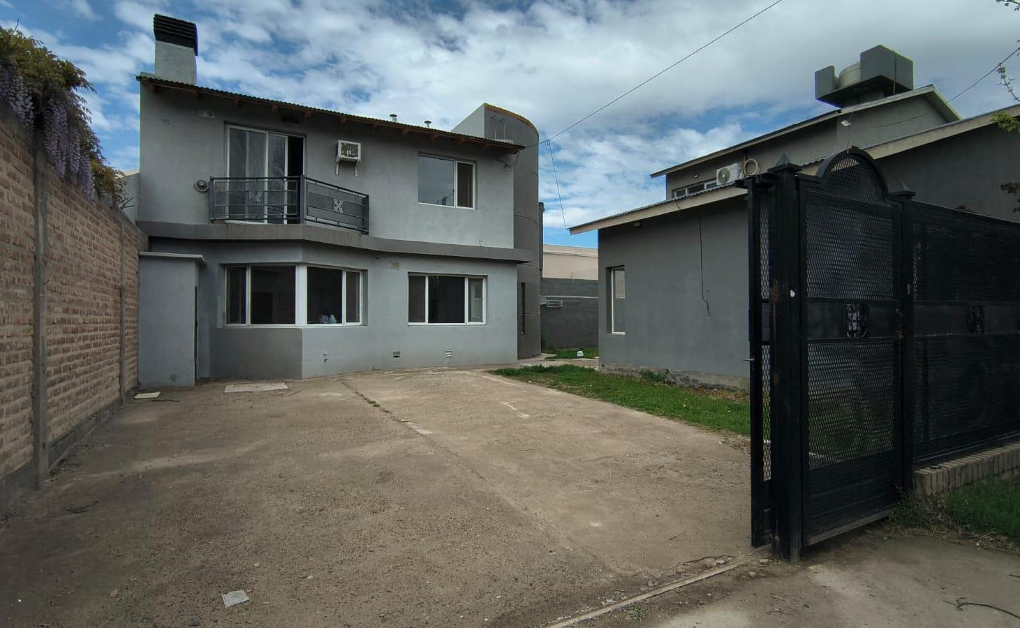 Foto de Alquiler de Casa 5 Ambientes en Barrio Conea de Plottier, imagen 3