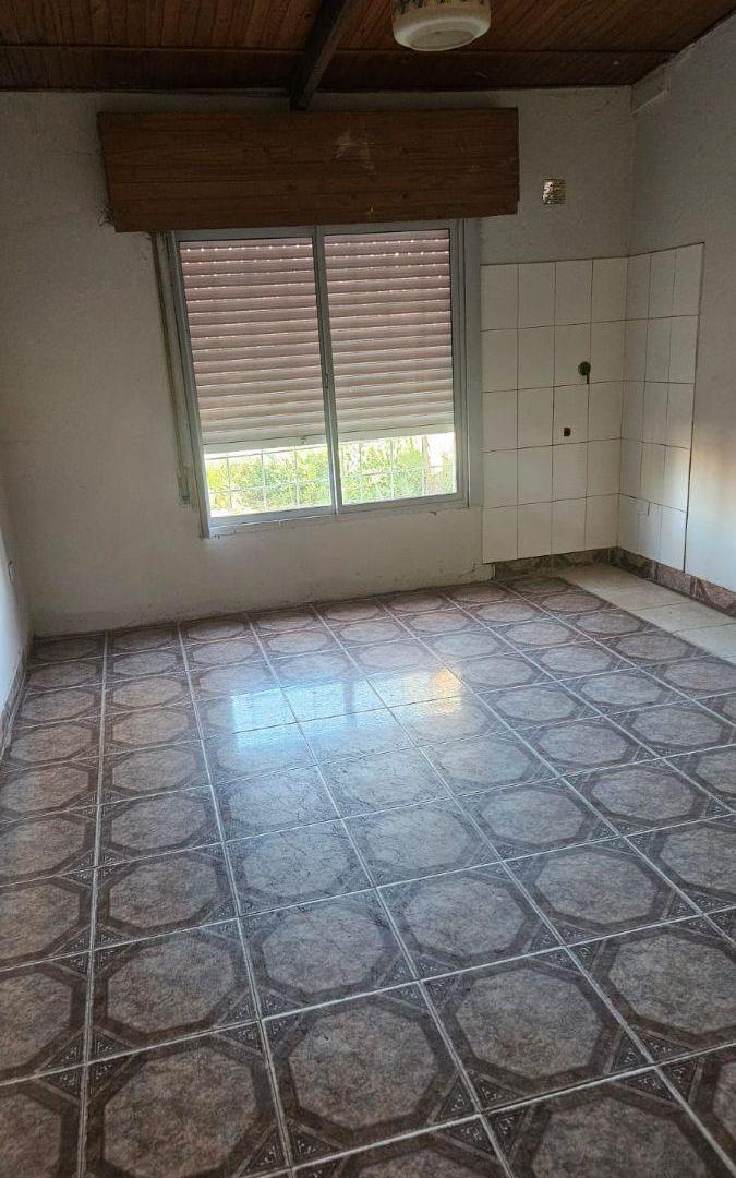 Foto de VENDO CASA DE 3 AMBIENTES EN CALLE SOLIS 725- TRISTAN SUAREZ, imagen 4