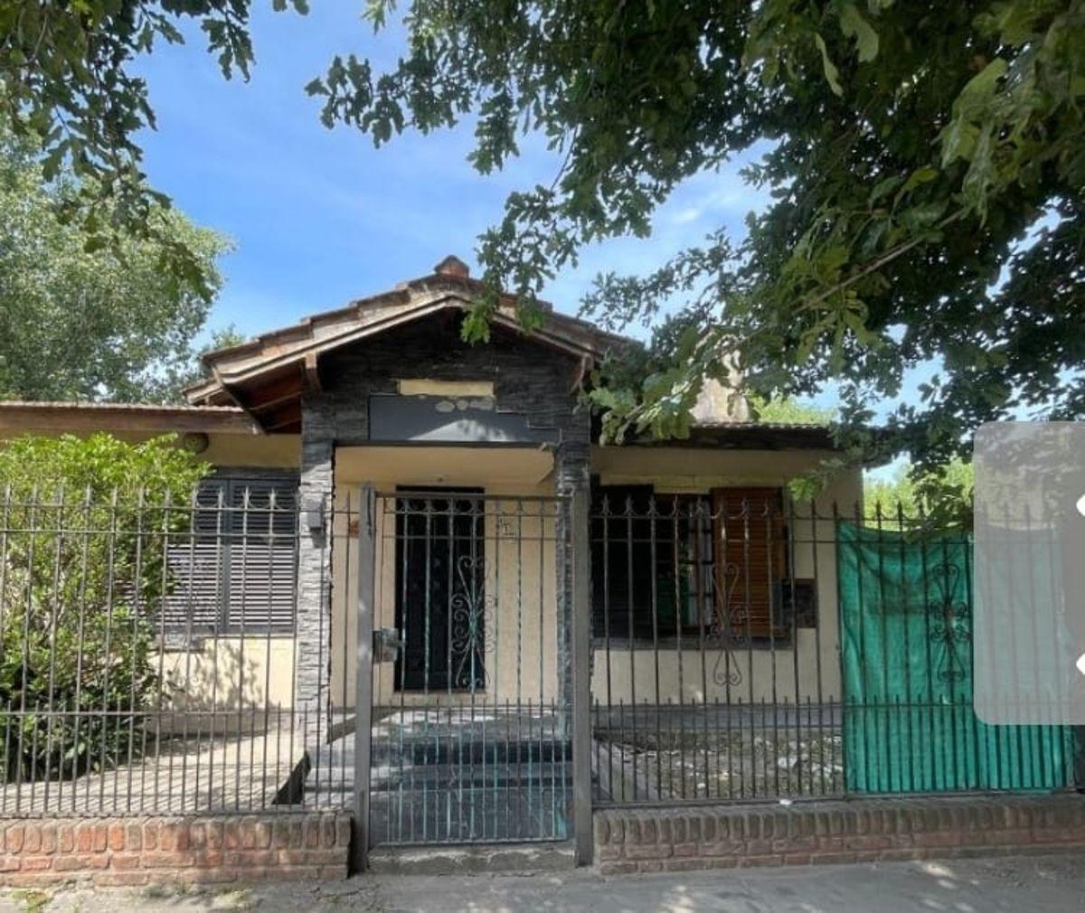 Foto de VENDO EXCELENTE CASA DE 7 AMBIENTES EN CALLE BELGRANO 495, TRISTAN, imagen 1