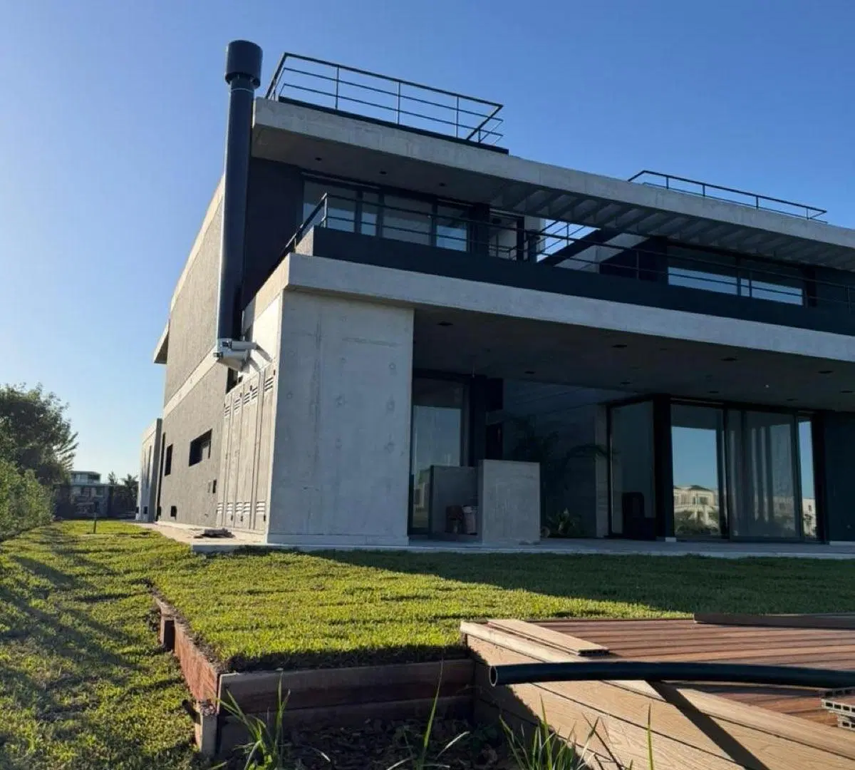 VIRAZON, CASA AL AGUA DE 5 DORMITORIOS EN VENTA 3