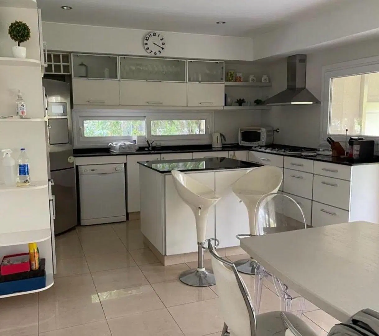 CASTORES CASA EN VENTA AL BOSQUE DE 4 DORMITORIOS , NORDELTA 3