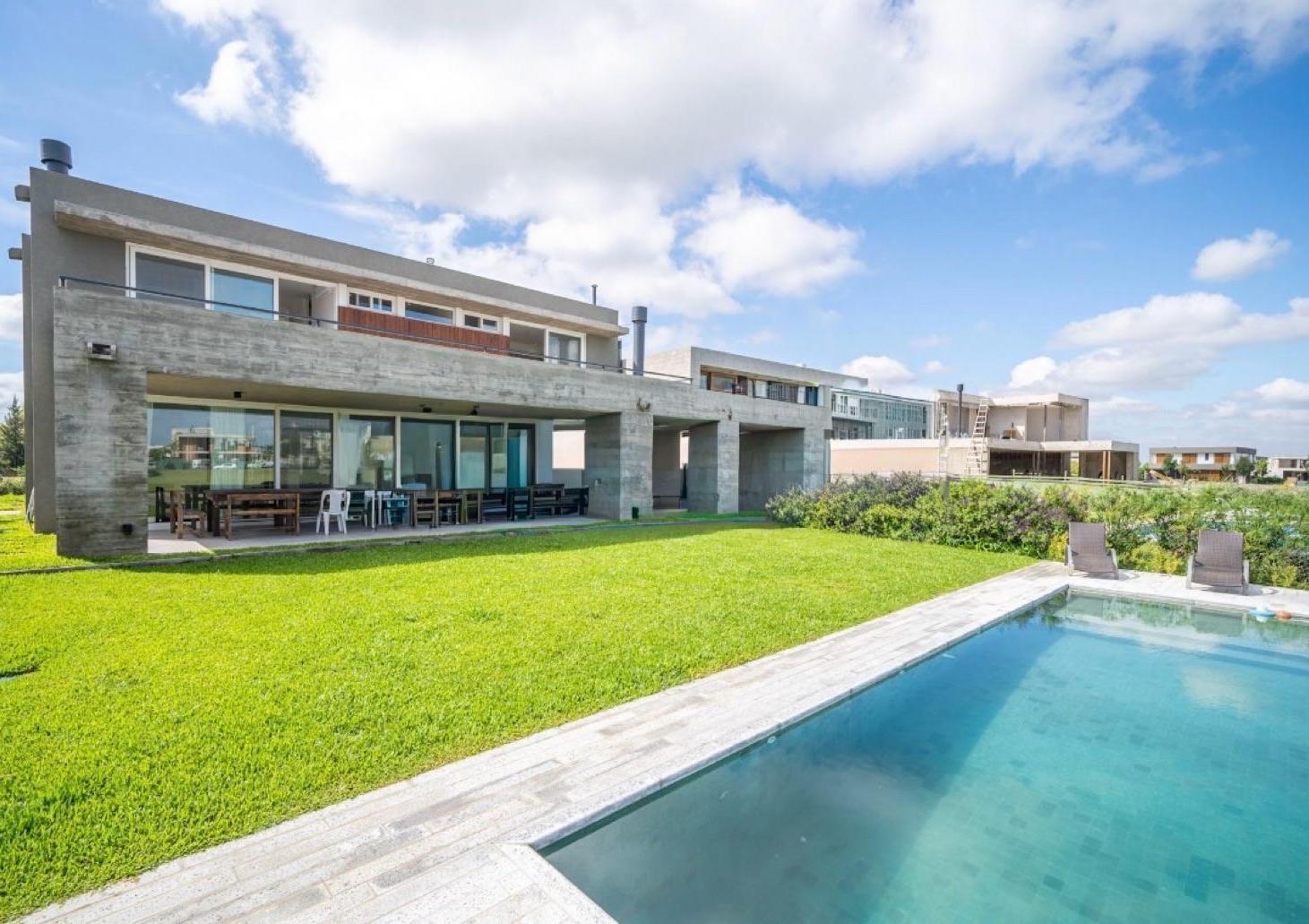 Foto de VIRAZON, CASA en alquiler de 4 DORMITORIOS- AL AGUA, imagen 4