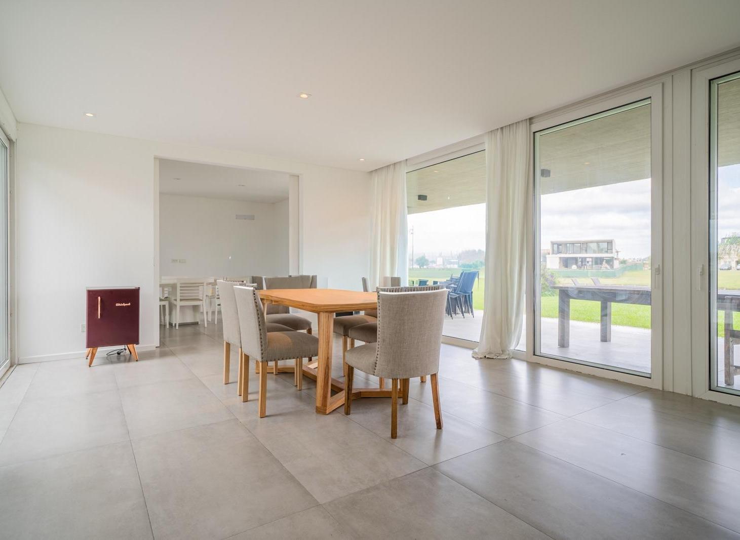 Foto de VIRAZON, CASA en alquiler de 4 DORMITORIOS- AL AGUA, imagen 5