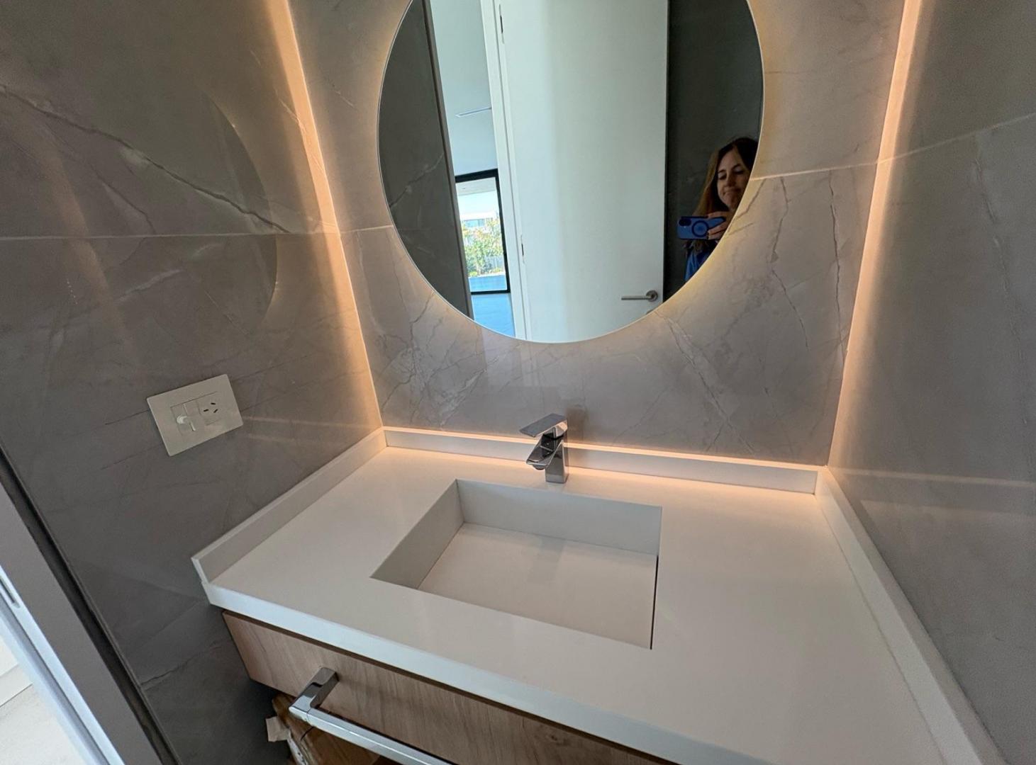 Foto de CASA AL AGUA 5 dormitorios -ALQUILER ANUAL S/MUEBLES - VIRAZON NORDELTA, imagen 5