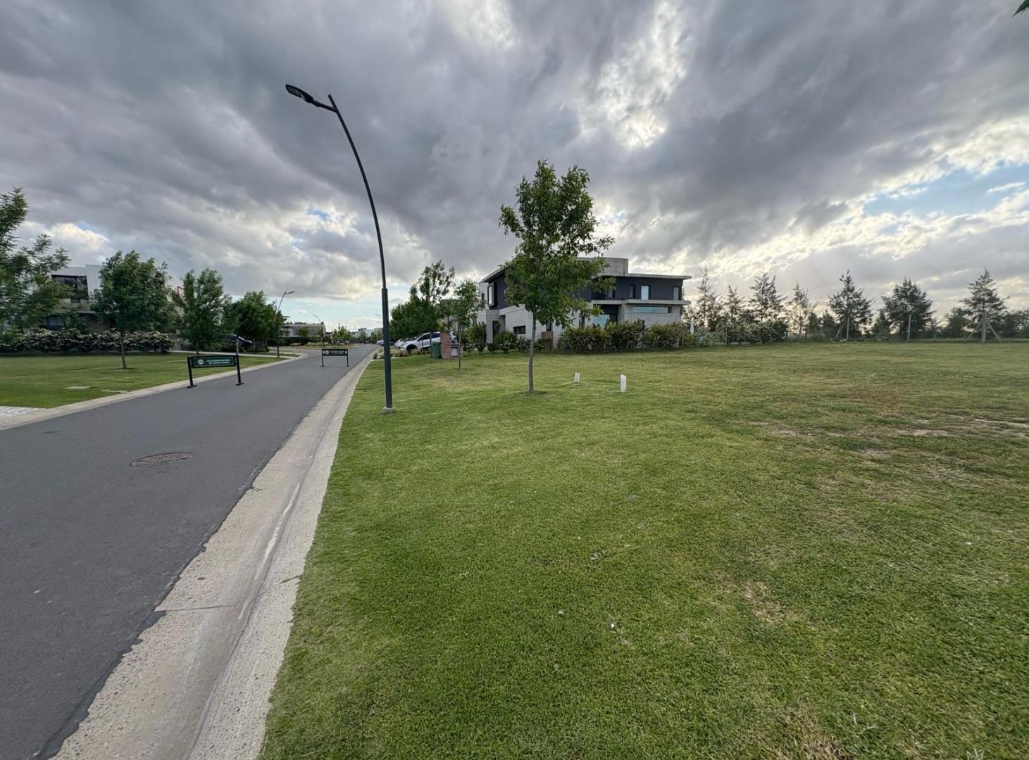 Foto de BARRIO CARPINCHOS/ LOTE INTERNO AL ARROYO EN VENTA, imagen 3