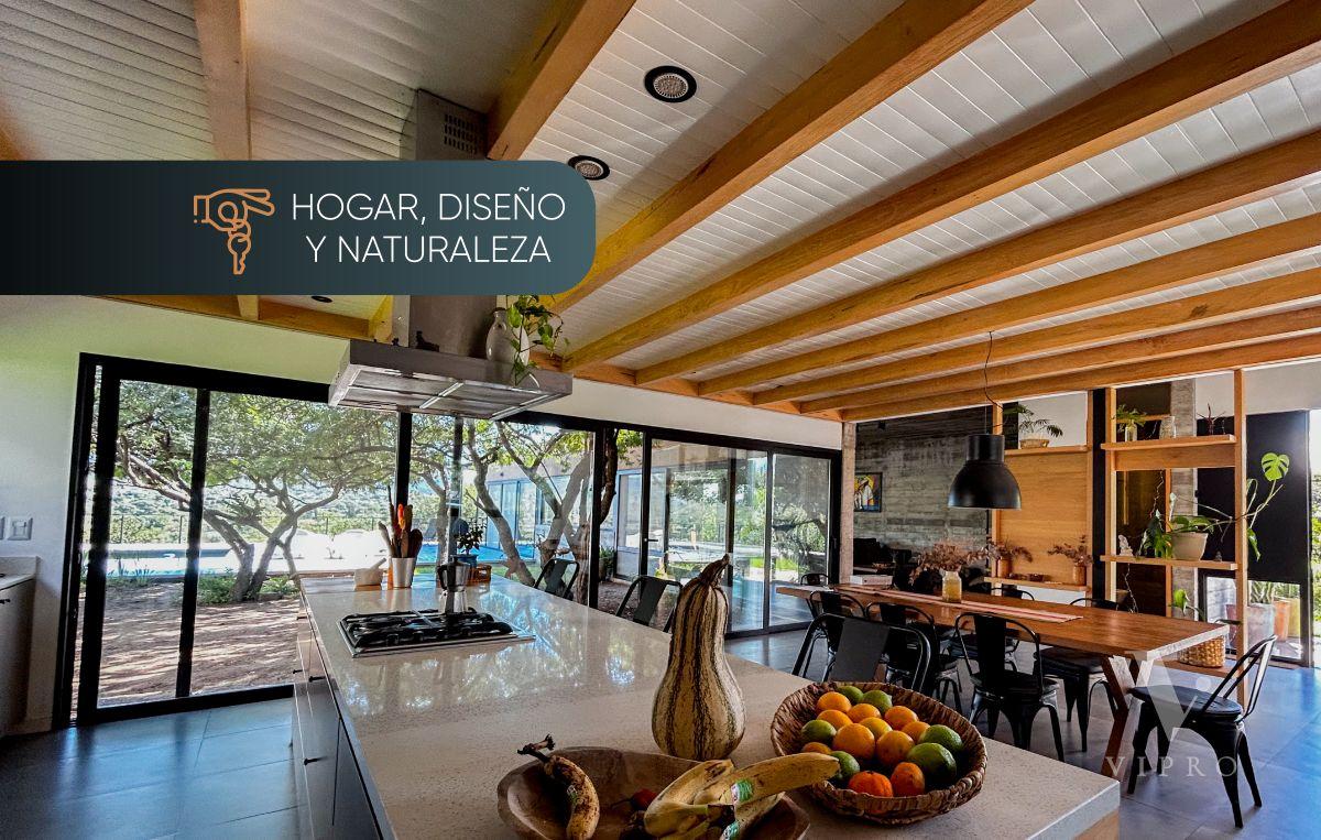 Diseño, Luz y Naturaleza en Solares de San Alfonso | Casa con Pileta y Vistas Únicas
