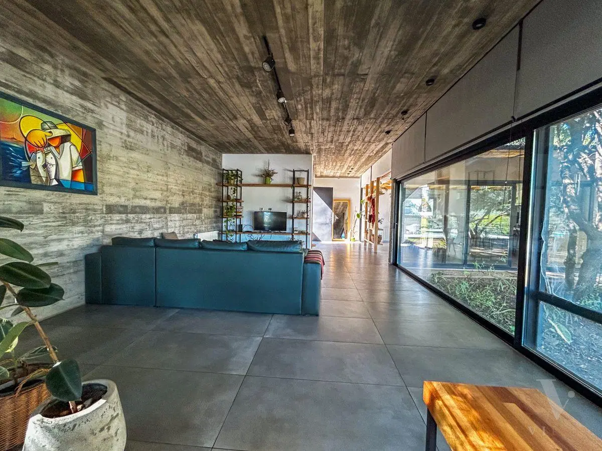 Diseño, Luz y Naturaleza en Solares de San Alfonso | Casa con Pileta y Vistas Únicas 5