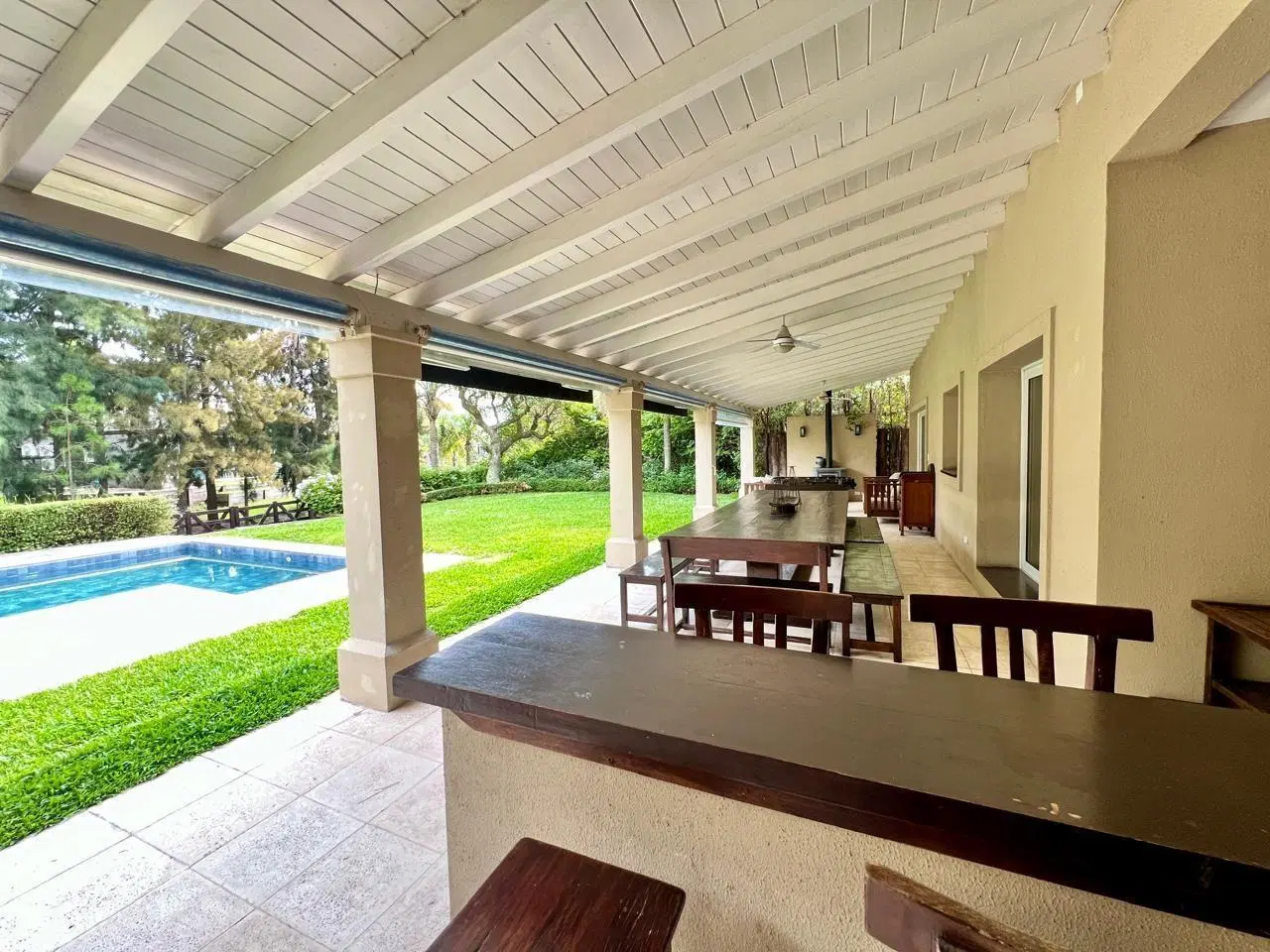 Casa 7 Ambientes 490m2 - Excelente estado, en Barrio Castores 5