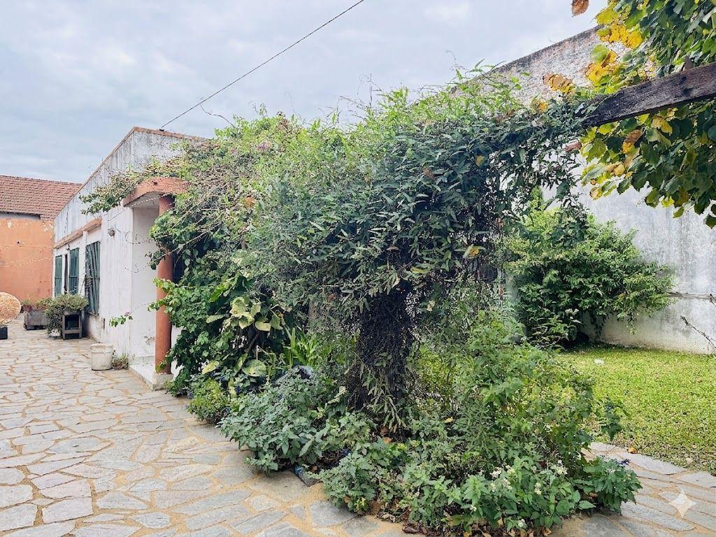 Casa en venta sobre lote propio en Boulogne con gran potencial de renovación