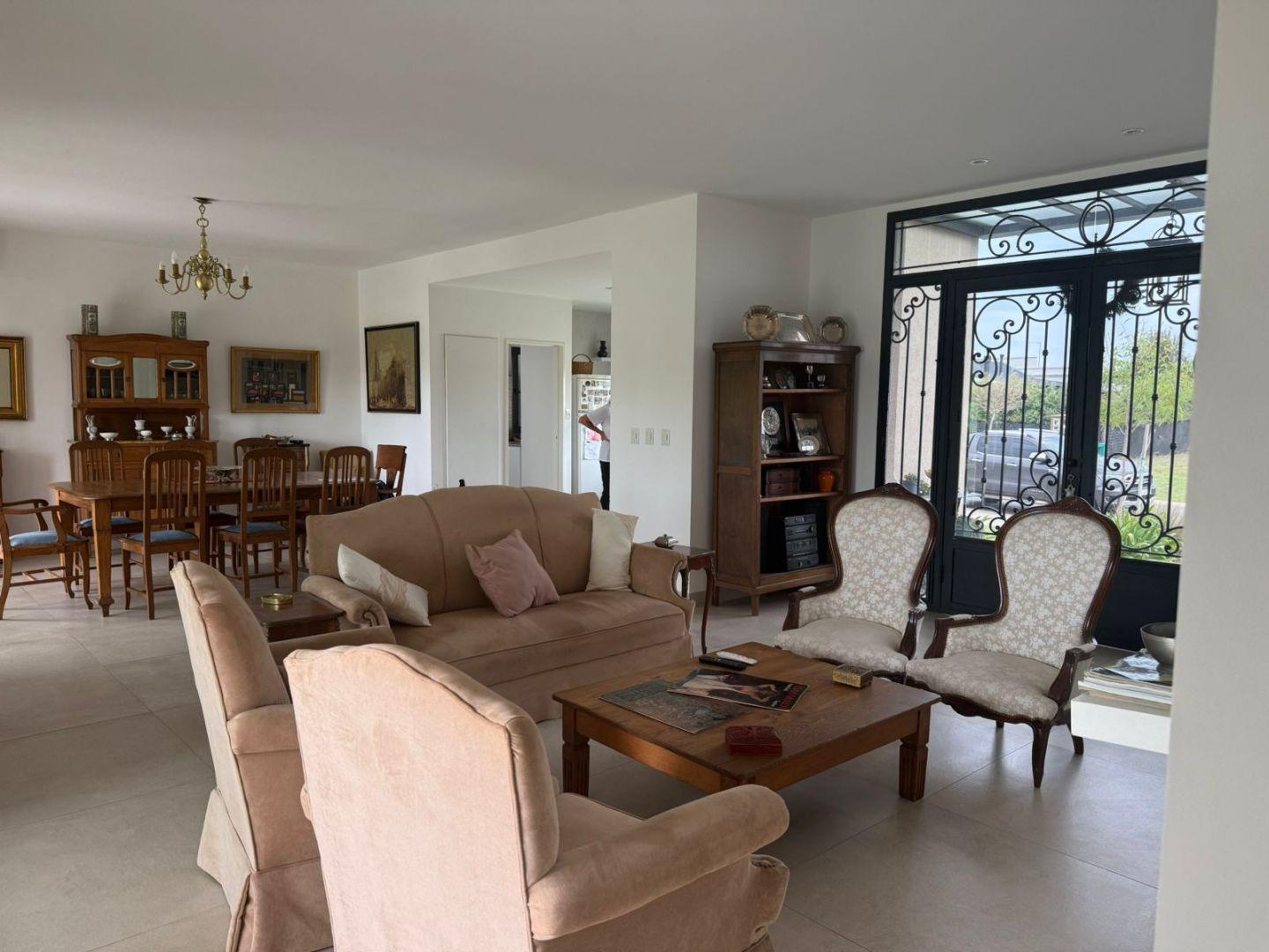 Casa en venta, una planta. San Sebastian
