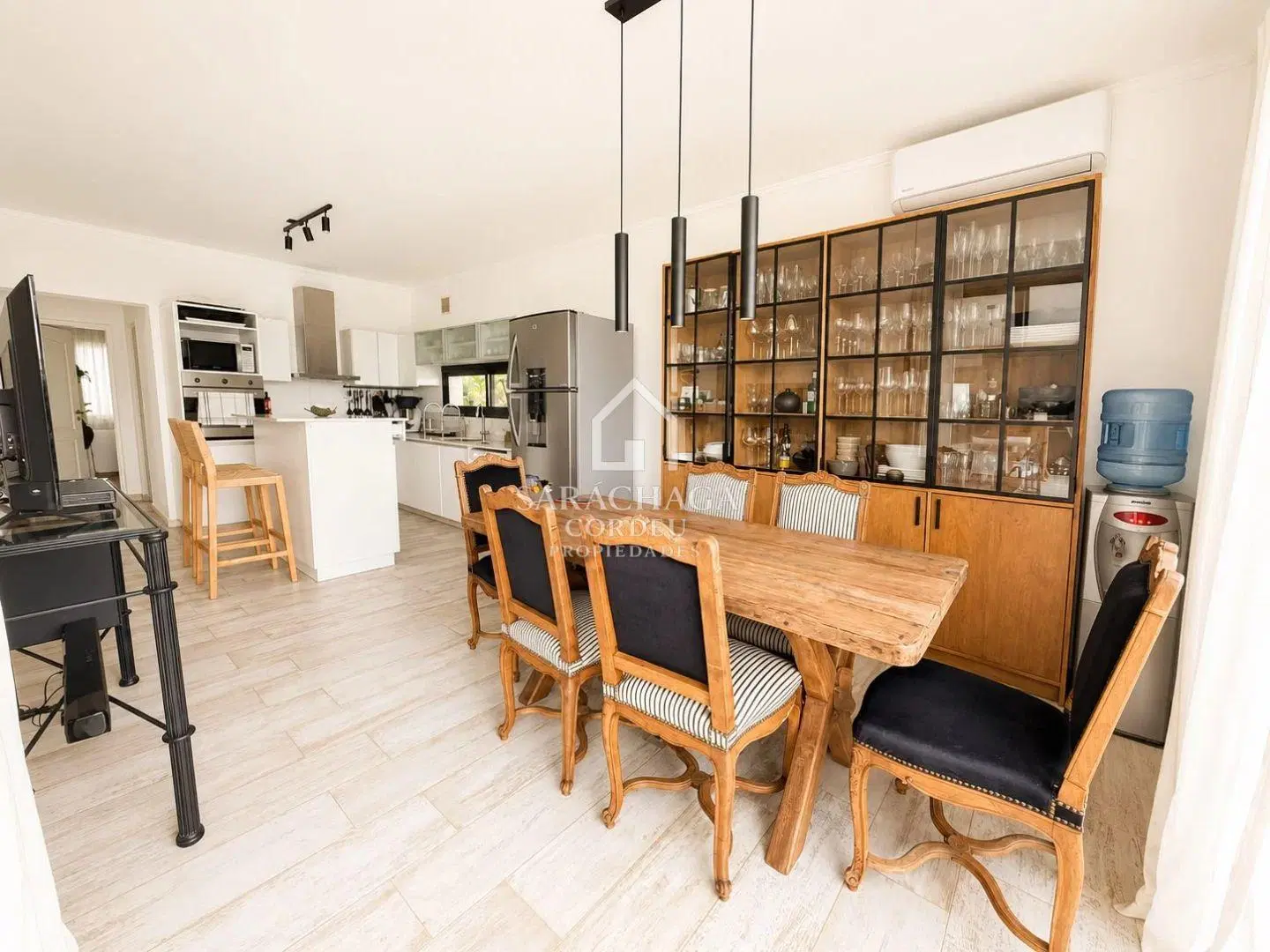 Casa en venta a la laguna con pileta en San Matias, Escobar, Area 5 8