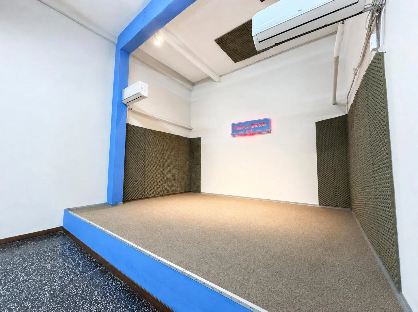 Local en venta de 141 m2 construidos con dos baños, en San Fernando 5