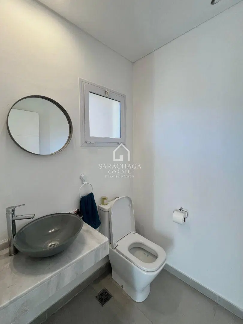 Casa en Alquiler en Canton Puertos con diseño funcional de una planta 5