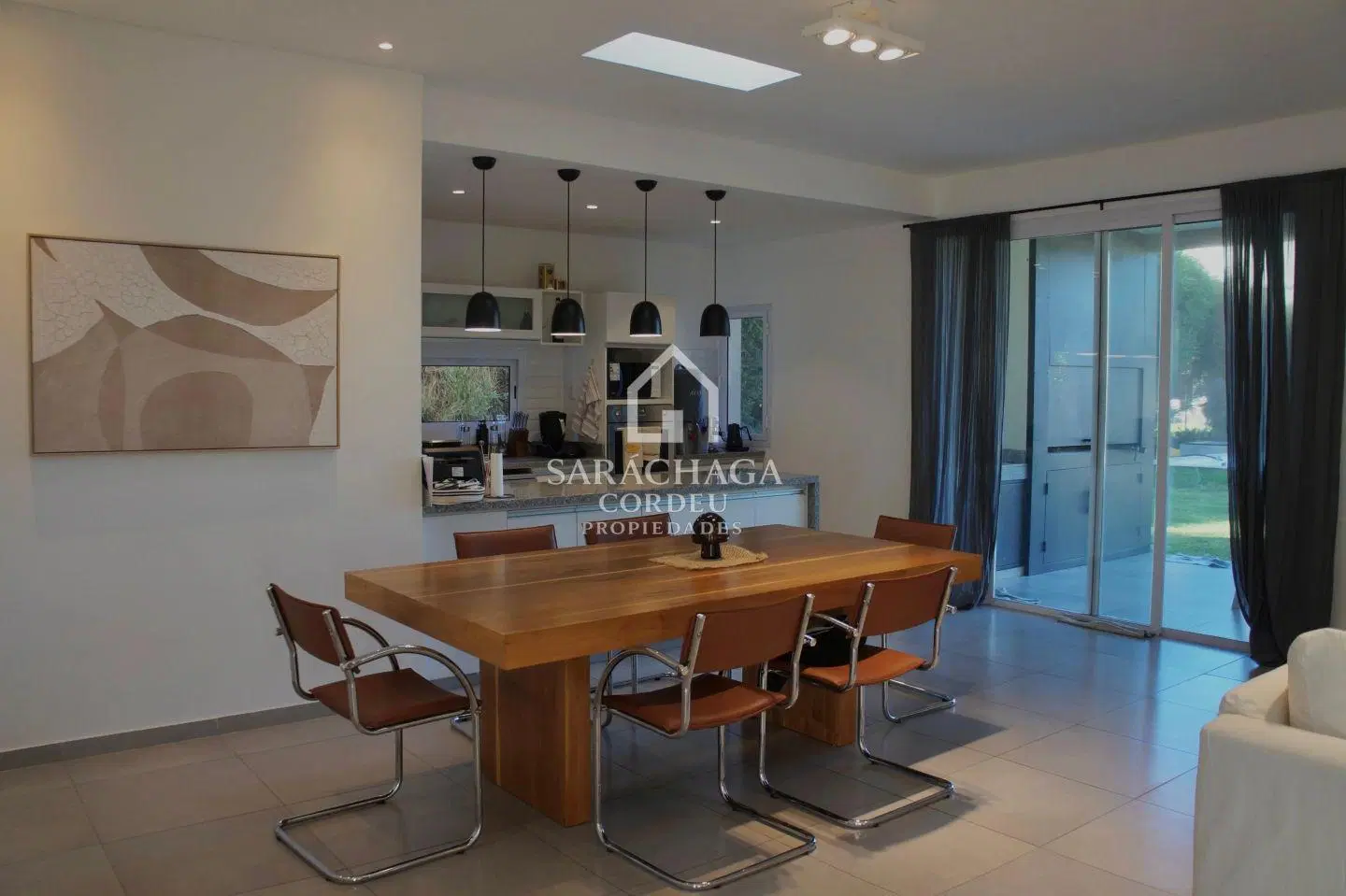 Casa en Alquiler en Canton Puertos con diseño funcional de una planta 2
