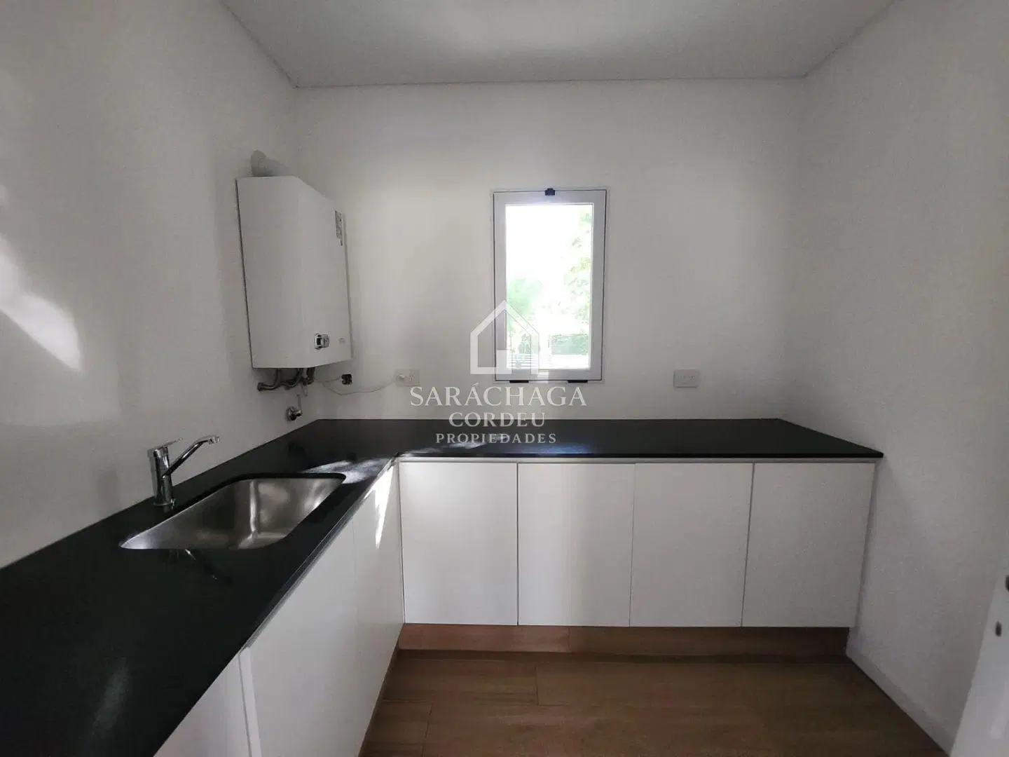 Casa de 4 ambientes en Barrio Los Pilares, Pilar 3