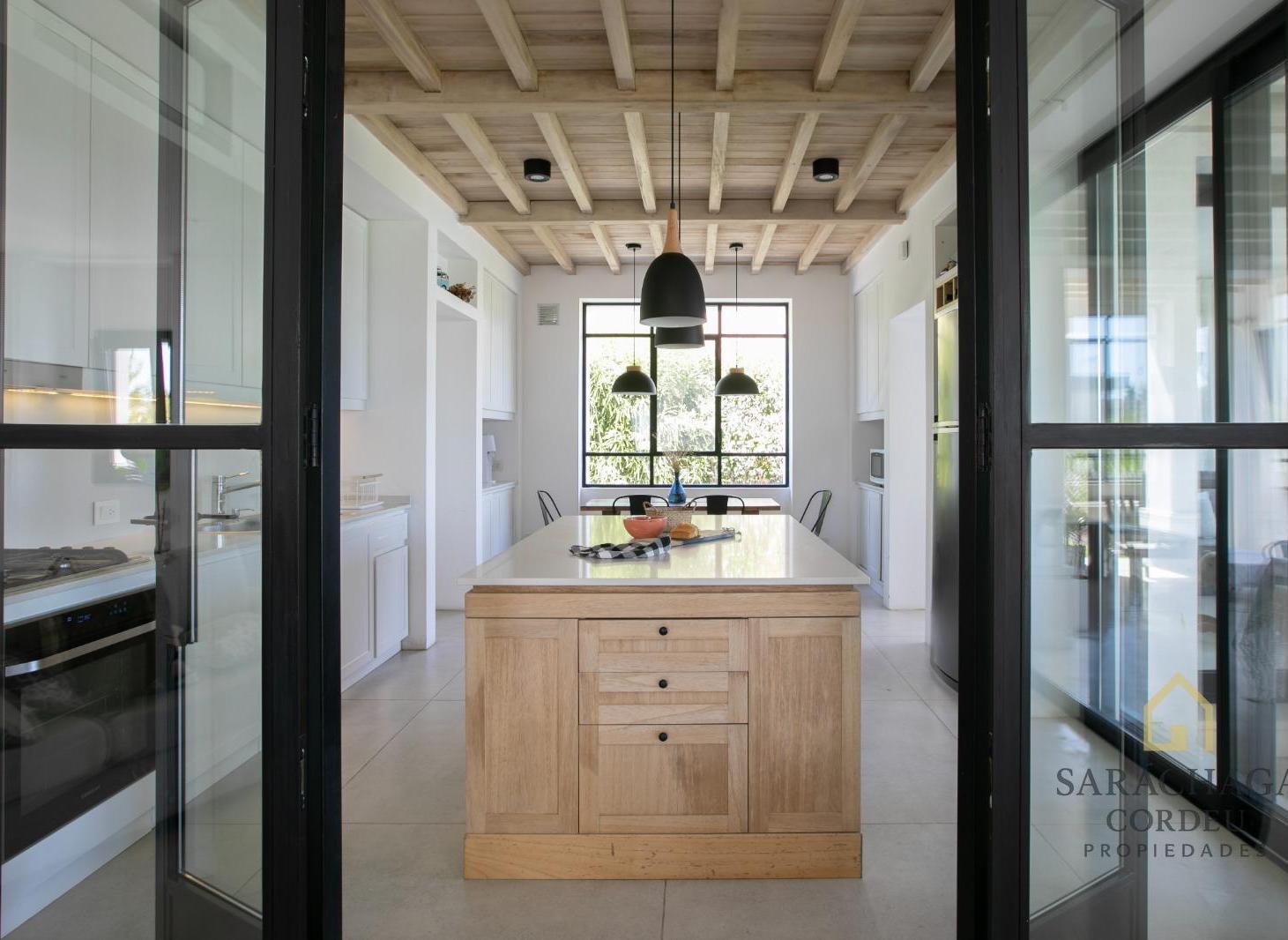 Foto de Casa en alquiler de verano, Barrio san Gabriel, con jardin y pileta, imagen 5