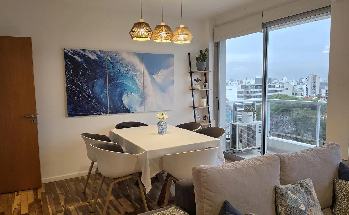 Departamento en venta frente al Parque San Martín | Cochera cubierta | Posibilidad de 2 dormitorios 4