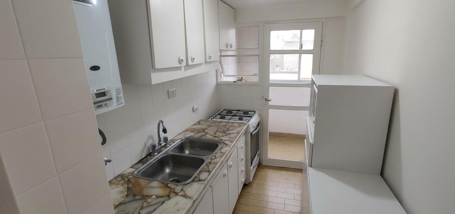 Foto de Semipiso con dependencia independiente, cochera y balcón | Calle 3 y 49, imagen 3