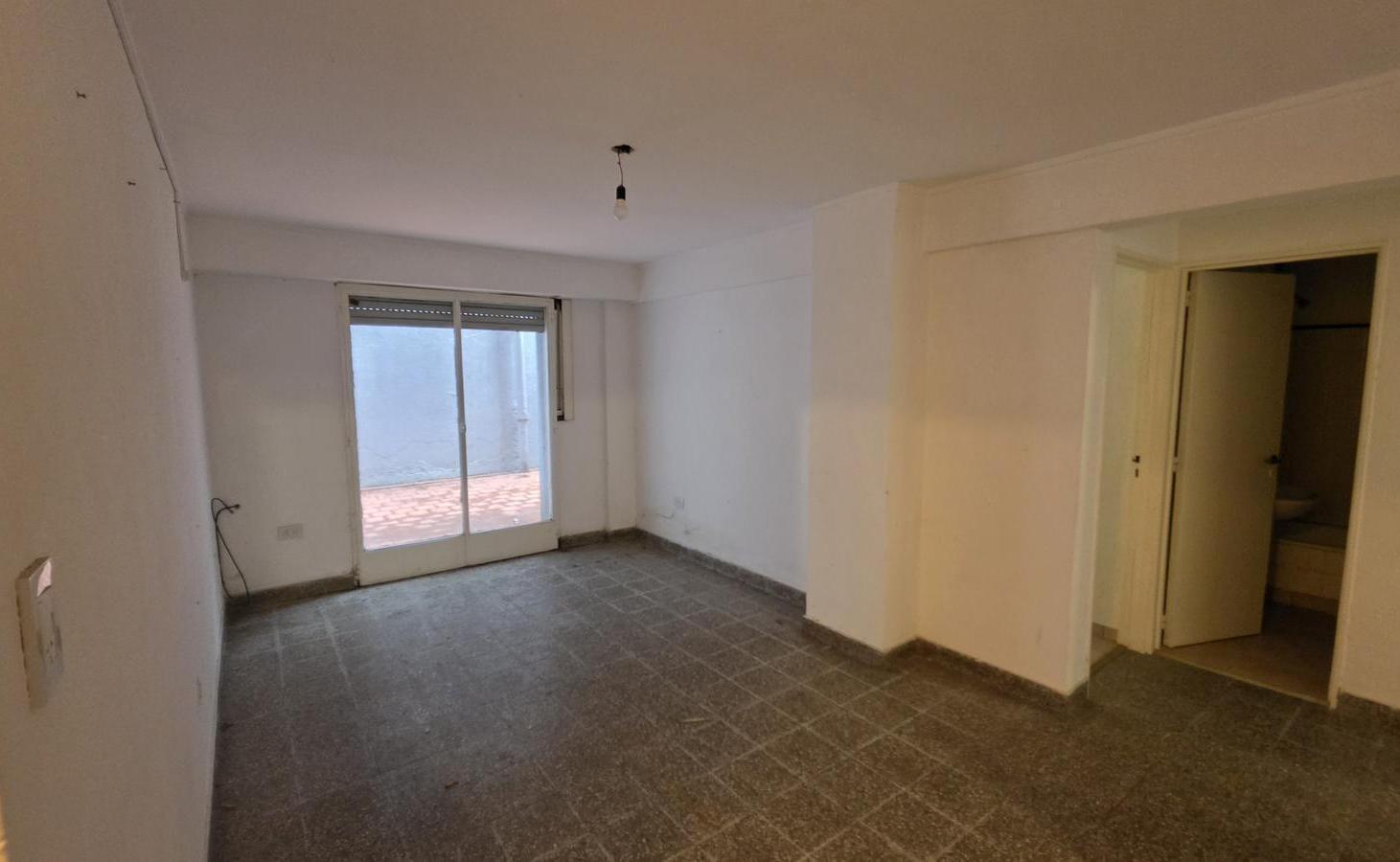 Foto de Departamento de 2 dormitorios en venta | Dos patios | Pleno centro de, imagen 2