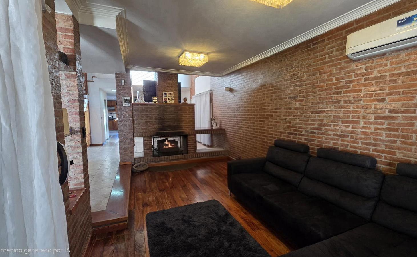 Foto de Casa en venta en La Plata, imagen 2