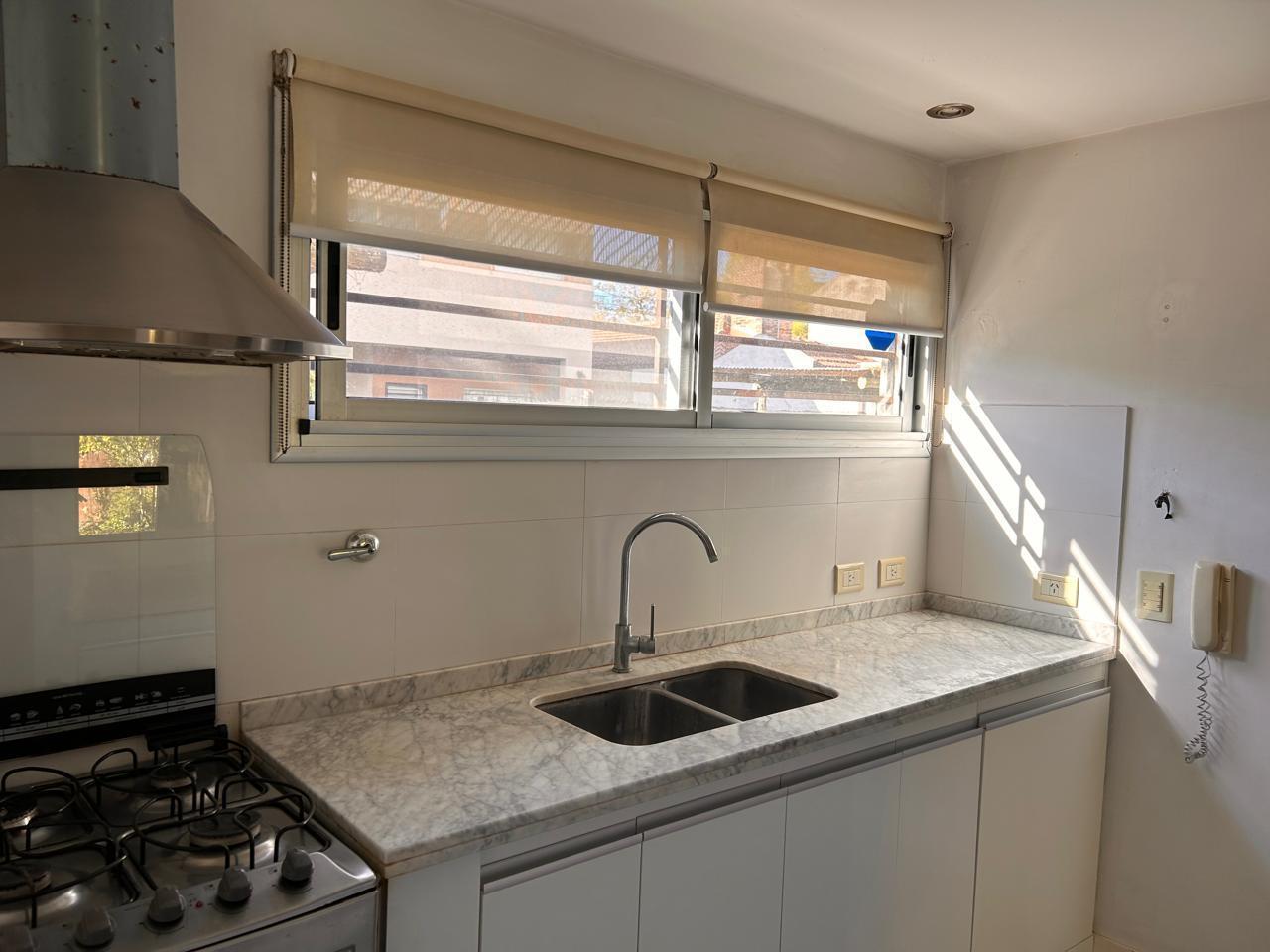 Foto de Moderno dúplex en venta | 2 dormitorios | Pileta | Cochera | City Bell, imagen 5