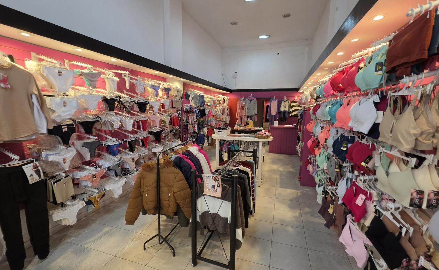 Foto de Local comercial en alquiler | Pleno centro de La Plata | Gran salón de, imagen 1