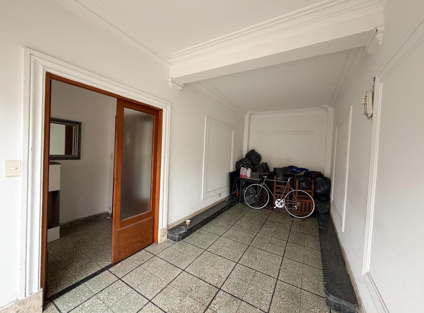 Foto de PH tipo Casa en Venta frente a Plaza Belgrano – 3 Dormitorios, Garage y, imagen 5