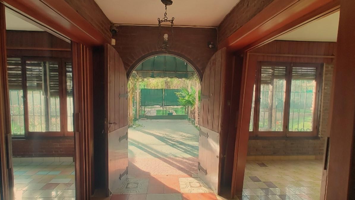 Foto de Casa con pileta y parque en Villa del Plata | Lote esquina 445 m², imagen 2