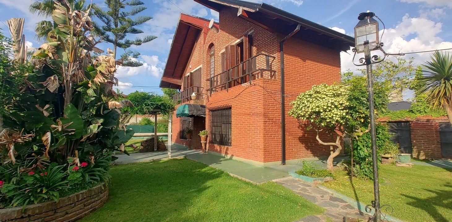 Foto de Casa con pileta y parque en Villa del Plata | Lote esquina 445 m², imagen 2