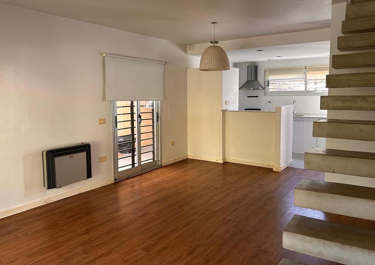 Foto de Dúplex con pileta propia y jardín – City Bell Entre Caminos, imagen 2