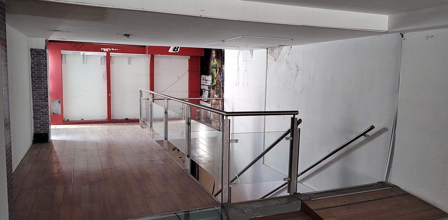 Foto de Local en esquina sobre 47 y Diagonal 74 | 432 m², imagen 5